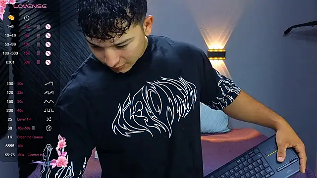 Horny nick18 online show from 02/13/26, 11:39