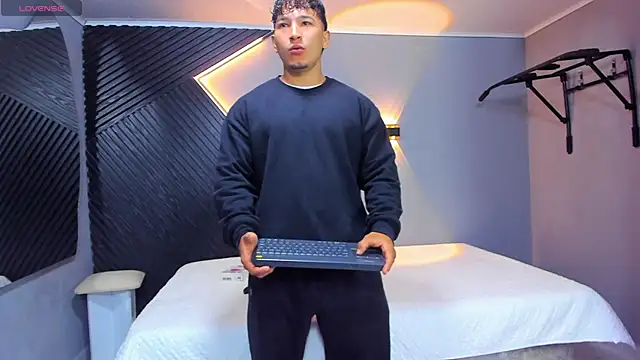 Horny nick18 online show from 03/29/26, 11:21