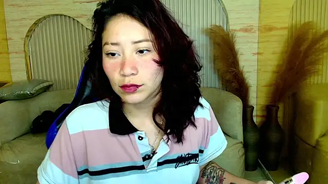 valentina r  online show from 02/17/26, 03:03