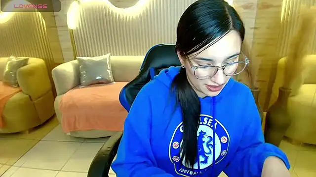 scarlettvixen r online show from 11/24/25, 07:57