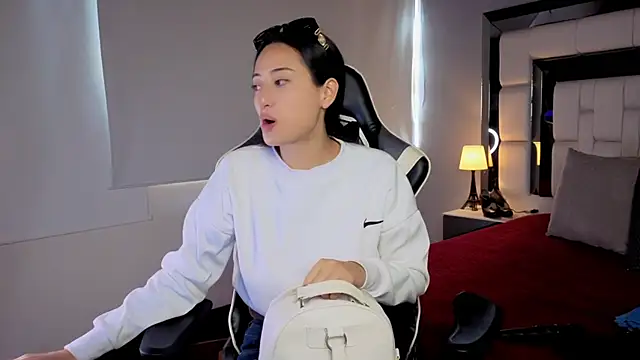 Adhara7 online show from 02/05/26, 08:57