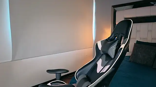 Adhara7 online show from 03/17/26, 08:01