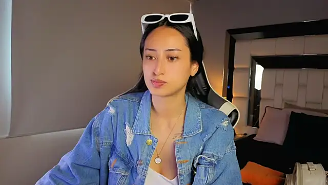 Adhara7 online show from 03/30/26, 07:59