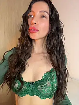 Snapshot of karinasantos_ chatting on 06/07/26, 04:05 karinasantos online show from 06/07/26, 04:05
