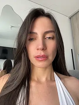 Snapshot of karinasantos_ chatting on 07/18/26, 04:00 karinasantos online show from 07/18/26, 04:00