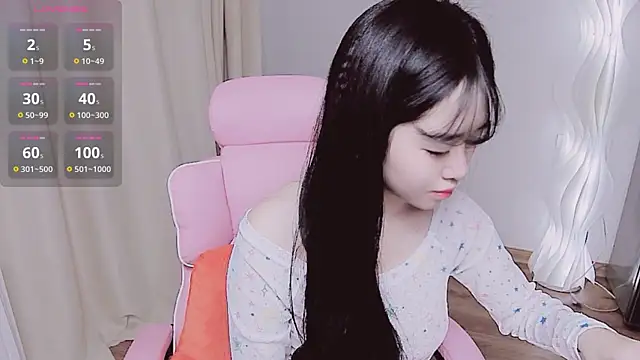 Miu-999 online show from 11/17/25, 07:03