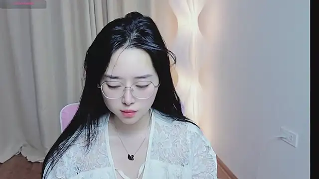 Miu-999 online show from 12/17/25, 07:03