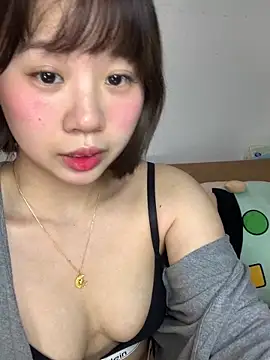 Snapshot of zhaomosheng125216 chatting on 12/15/25, 04:06 zhaomosheng125216 online show from 12/15/25, 04:06