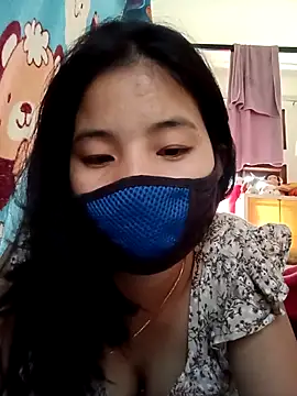 Snapshot of babyjunee12 chatting on 02/18/26, 08:10 babyjunee12 online show from 02/18/26, 08:10