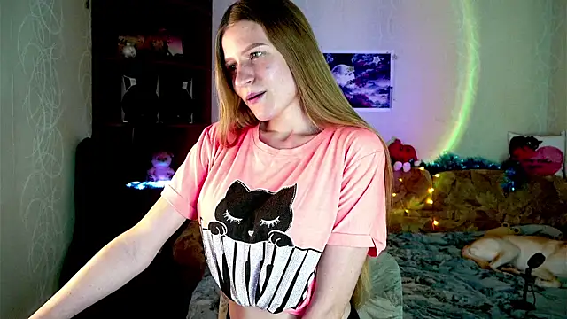 Snapshot of Luntryy chatting on 12/22/25, 12:35 Luntryy online show from 12/22/25, 12:35