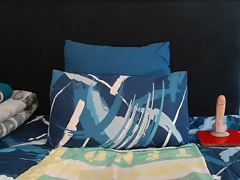 Snapshot of CreamySexyPussy chatting on 11/12/25, 10:37 CreamySexyPussy online show from 11/12/25, 10:37