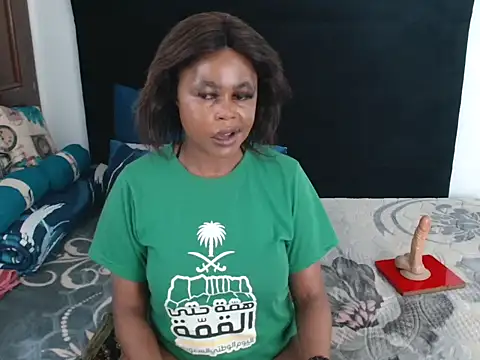 Snapshot of CreamySexyPussy chatting on 11/24/25, 10:15 CreamySexyPussy online show from 11/24/25, 10:15