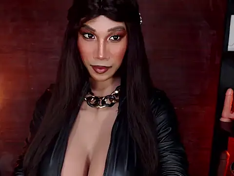 Snapshot of JayeTan chatting on 11/19/25, 10:26 JayeTan online show from 11/19/25, 10:26