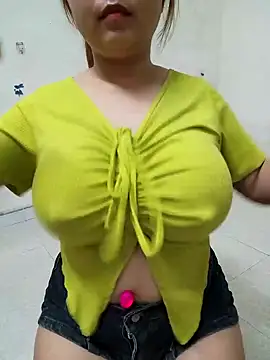 Snapshot of Akira_sera chatting on 10/06/25, 03:04 Akira sera online show from 10/06/25, 03:04