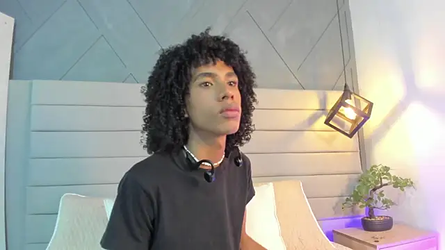 Johan gz  online show from 11/29/25, 07:39