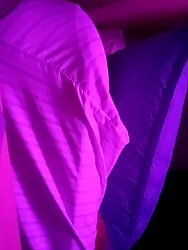 Snapshot of sarahkat86 chatting on 09/18/25, 07:10 sarahkat86 online show from 09/18/25, 07:10