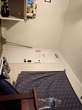 Snapshot of sarahkat86 chatting on 09/20/25, 01:28 sarahkat86 online show from 09/20/25, 01:28