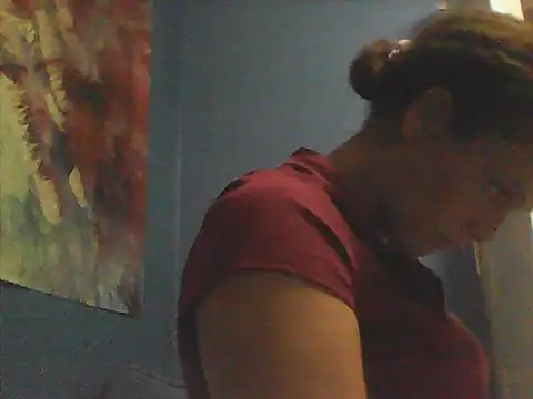 Snapshot of sarahkat86 chatting on 10/08/25, 12:30 sarahkat86 online show from 10/08/25, 12:30