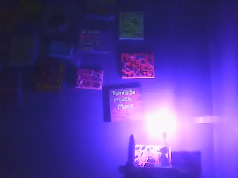 Snapshot of sarahkat86 chatting on 10/14/25, 12:44 sarahkat86 online show from 10/14/25, 12:44