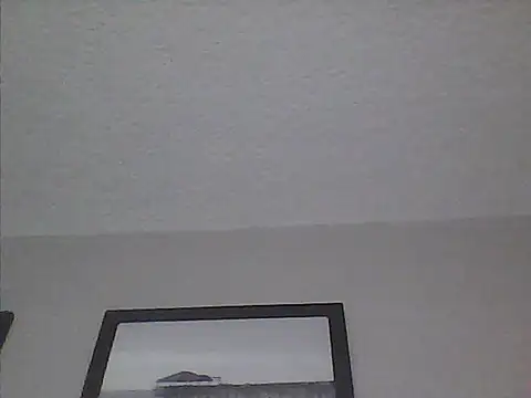 Snapshot of sarahkat86 chatting on 10/25/25, 03:47 sarahkat86 online show from 10/25/25, 03:47