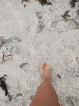 Snapshot of sarahkat86 chatting on 10/25/25, 07:08 sarahkat86 online show from 10/25/25, 07:08