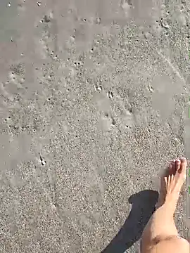 Snapshot of sarahkat86 chatting on 11/09/25, 01:31 sarahkat86 online show from 11/09/25, 01:31