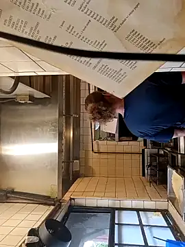 Snapshot of sarahkat86 chatting on 11/10/25, 08:41 sarahkat86 online show from 11/10/25, 08:41