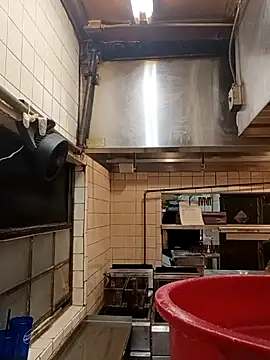 Snapshot of sarahkat86 chatting on 11/20/25, 12:22 sarahkat86 online show from 11/20/25, 12:22