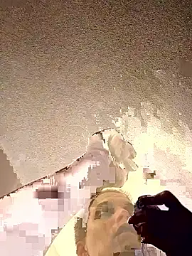 Snapshot of sarahkat86 chatting on 11/22/25, 02:43 sarahkat86 online show from 11/22/25, 02:43