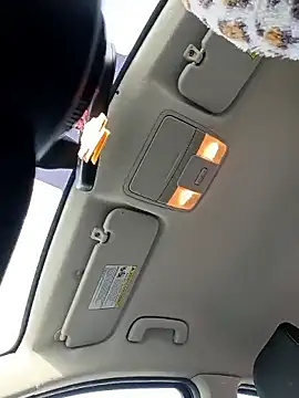 Snapshot of sarahkat86 chatting on 12/14/25, 02:11 sarahkat86 online show from 12/14/25, 02:11