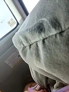 sarahkat86 online show from 01/14/26, 04:23