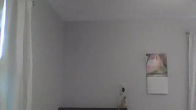 sarahkat86 online show from 04/12/26, 11:10