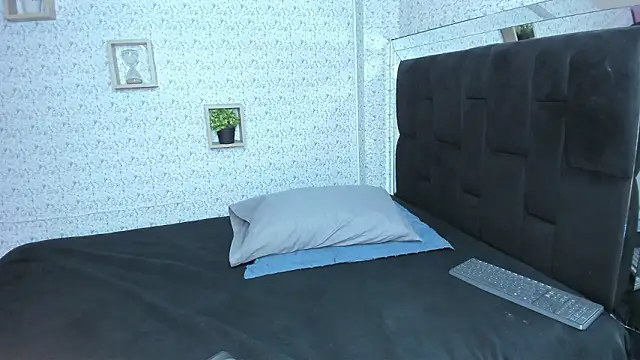 lisa logan online show from 02/13/26, 04:41