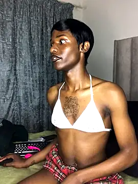 Trans fairy online show from 09/28/25, 04:56