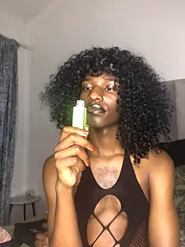 Trans fairy online show from 10/05/25, 08:18