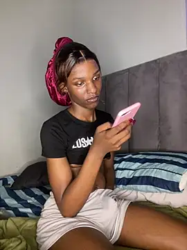 Trans fairy online show from 04/13/26, 11:21