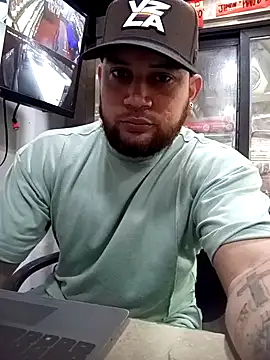 Snapshot of Catire10_ chatting on 10/29/25, 01:46 Catire10 online show from 10/29/25, 01:46