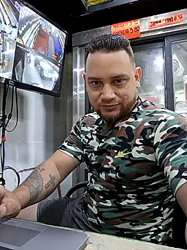 Snapshot of Catire10_ chatting on 11/13/25, 02:49 Catire10 online show from 11/13/25, 02:49