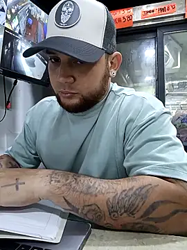 Snapshot of Catire10_ chatting on 12/05/25, 01:42 Catire10 online show from 12/05/25, 01:42