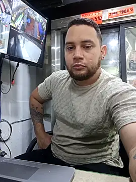 Snapshot of Catire10_ chatting on 12/15/25, 02:54 Catire10 online show from 12/15/25, 02:54