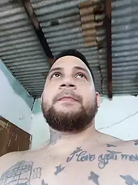 Snapshot of Catire10_ chatting on 12/21/25, 07:10 Catire10 online show from 12/21/25, 07:10