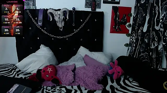 mayaREDdoll online show from 08/07/26, 11:29