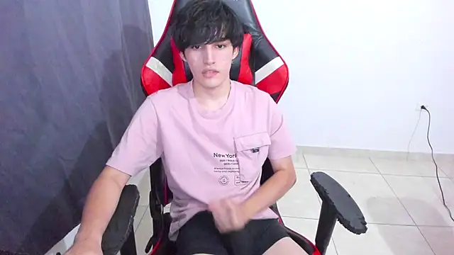 Snapshot of eren_188 chatting on 11/03/25, 05:09 eren 188 online show from 11/03/25, 05:09