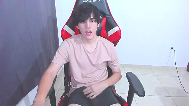 Snapshot of eren_188 chatting on 11/08/25, 03:18 eren 188 online show from 11/08/25, 03:18