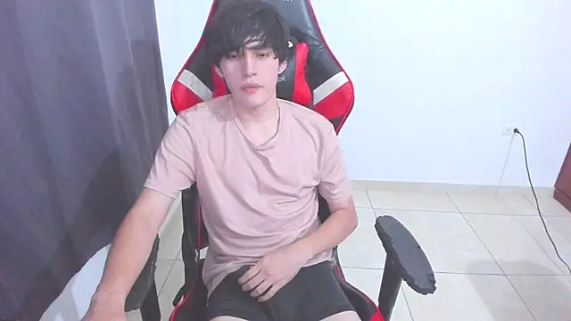 Snapshot of eren_188 chatting on 11/10/25, 04:22 eren 188 online show from 11/10/25, 04:22