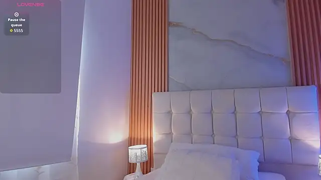 mia 2406  online show from 04/14/26, 02:23