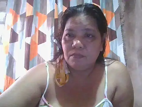 Snapshot of xxbernxxx chatting on 04/23/26, 12:01 xxbernxxx online show from 04/23/26, 12:01