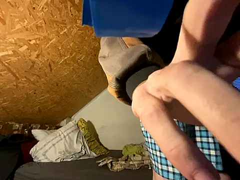 Snapshot of Salon1986 chatting on 09/25/25, 05:11 Salon1986 online show from 09/25/25, 05:11