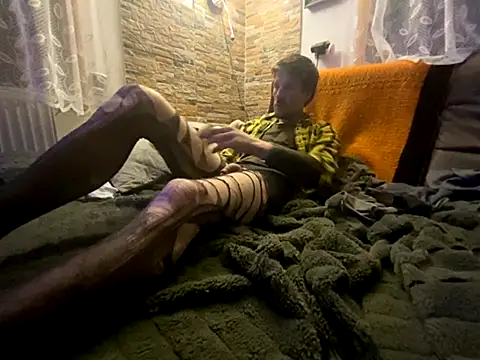 Snapshot of Salon1986 chatting on 09/29/25, 02:49 Salon1986 online show from 09/29/25, 02:49