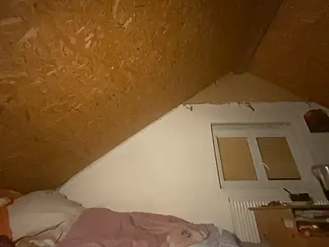 Snapshot of Salon1986 chatting on 10/17/25, 09:39 Salon1986 online show from 10/17/25, 09:39